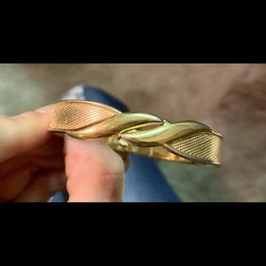 Vintage 90s Monet Gold Click Clasp Hinged Bangle